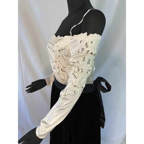 Vintage Nancy Johnson Off-Shoulder Velvet & Lace Midi Dress – Sz 14 - Picture 10 of 16